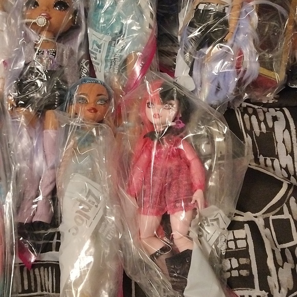 DOLLS - Picture 8 of 17